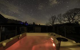 Fox Corner, Ambleside, Romantic Retreat For Two, Dog Friendly, Hot Tub